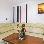 Nice Apartment In Pula With Kitchen
